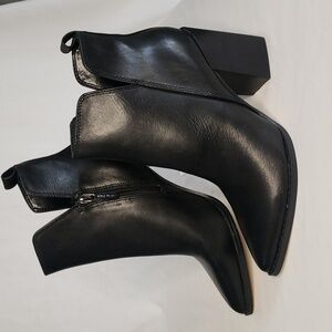 Nine West Black Side-zip Ankle Boots with Pointed Toe and Block Heel